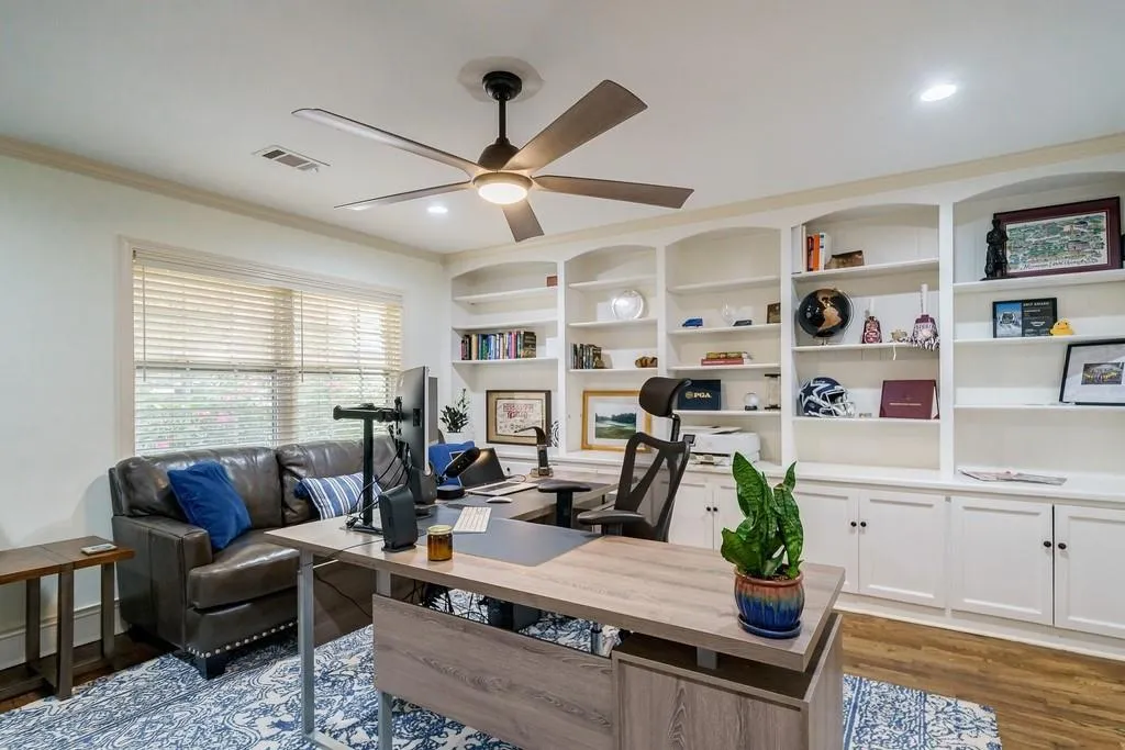 286 W Spalding Drive, Sandy Springs, Georgia 30328, 4 Bedrooms Bedrooms, ,2 BathroomsBathrooms,Residential,Sold,286 W Spalding Drive,7140639