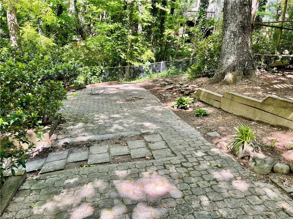 555 Tahoma Drive, Sandy Springs, Georgia 30350, 4 Bedrooms Bedrooms, ,2 BathroomsBathrooms,Residential,Sold,555 Tahoma Drive,6874595