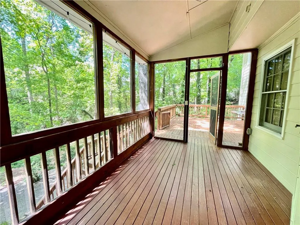 555 Tahoma Drive, Sandy Springs, Georgia 30350, 4 Bedrooms Bedrooms, ,2 BathroomsBathrooms,Residential,Sold,555 Tahoma Drive,6874595