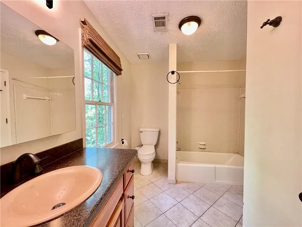 555 Tahoma Drive, Sandy Springs, Georgia 30350, 4 Bedrooms Bedrooms, ,2 BathroomsBathrooms,Residential,Sold,555 Tahoma Drive,6874595