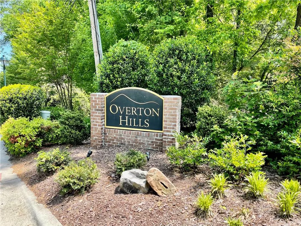 555 Tahoma Drive, Sandy Springs, Georgia 30350, 4 Bedrooms Bedrooms, ,2 BathroomsBathrooms,Residential,Sold,555 Tahoma Drive,6874595