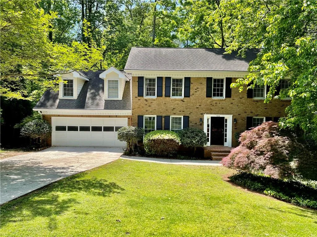 555 Tahoma Drive, Sandy Springs, Georgia 30350, 4 Bedrooms Bedrooms, ,2 BathroomsBathrooms,Residential,Sold,555 Tahoma Drive,6874595
