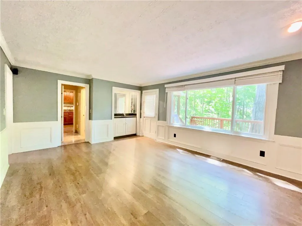 555 Tahoma Drive, Sandy Springs, Georgia 30350, 4 Bedrooms Bedrooms, ,2 BathroomsBathrooms,Residential,Sold,555 Tahoma Drive,6874595