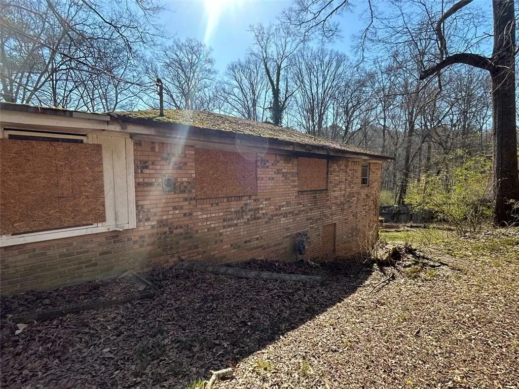 2462 Main Street Nw, Atlanta, Georgia 30318, 3 Bedrooms Bedrooms, ,1 BathroomBathrooms,Residential,For Sale,2462 Main Street Nw,7640272