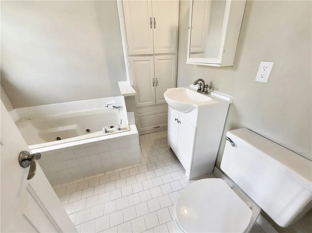 8945 Carroll Manor Drive, Atlanta, Georgia 30350, 2 Bedrooms Bedrooms, ,2 BathroomsBathrooms,Residential,Sold,8945 Carroll Manor Drive,7190008