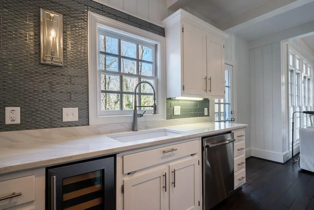 2110 Clay Drive, Sandy Springs, Georgia 30350, 6 Bedrooms Bedrooms, ,4 BathroomsBathrooms,Residential,Sold,2110 Clay Drive,6846470