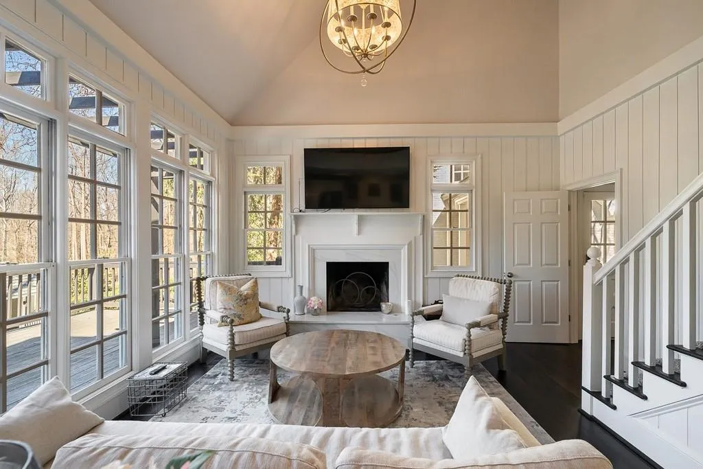 2110 Clay Drive, Sandy Springs, Georgia 30350, 6 Bedrooms Bedrooms, ,4 BathroomsBathrooms,Residential,Sold,2110 Clay Drive,6846470