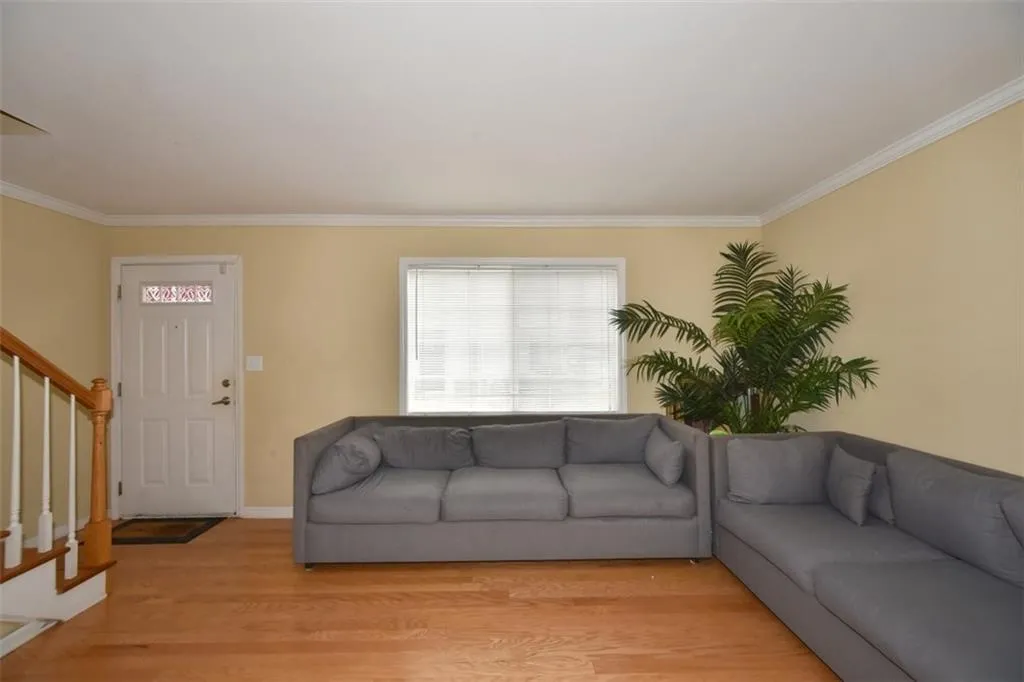 6940 Roswell Road Unit 11a, Atlanta, Georgia 30328, 2 Bedrooms Bedrooms, ,1 BathroomBathrooms,Residential,Sold,6940 Roswell Road Unit 11a,5691939