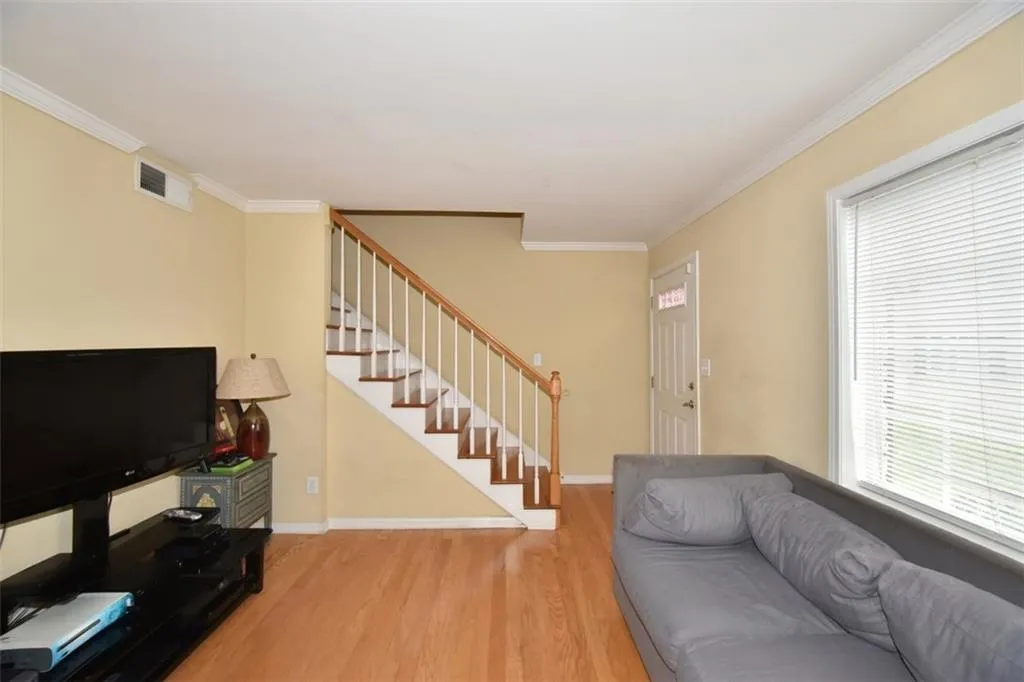 6940 Roswell Road Unit 11a, Atlanta, Georgia 30328, 2 Bedrooms Bedrooms, ,1 BathroomBathrooms,Residential,Sold,6940 Roswell Road Unit 11a,5691939