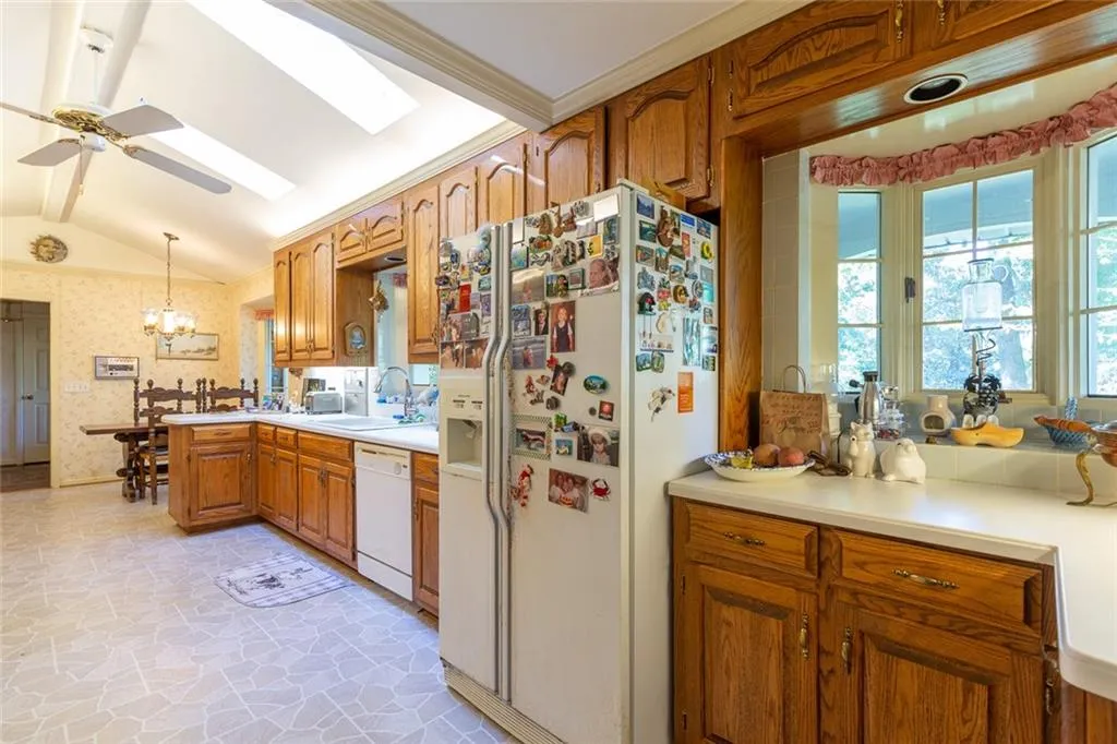 5135 Middlebury Lane, Sandy Springs, Georgia 30327, 5 Bedrooms Bedrooms, ,3 BathroomsBathrooms,Residential,Sold,5135 Middlebury Lane,6965367