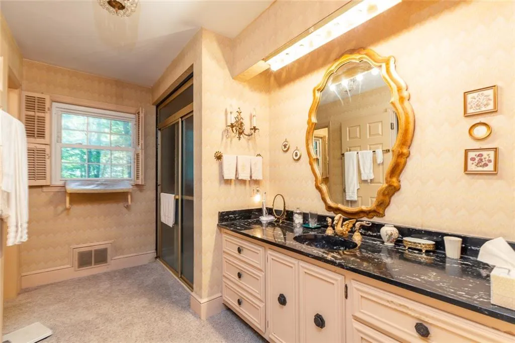 5135 Middlebury Lane, Sandy Springs, Georgia 30327, 5 Bedrooms Bedrooms, ,3 BathroomsBathrooms,Residential,Sold,5135 Middlebury Lane,6965367