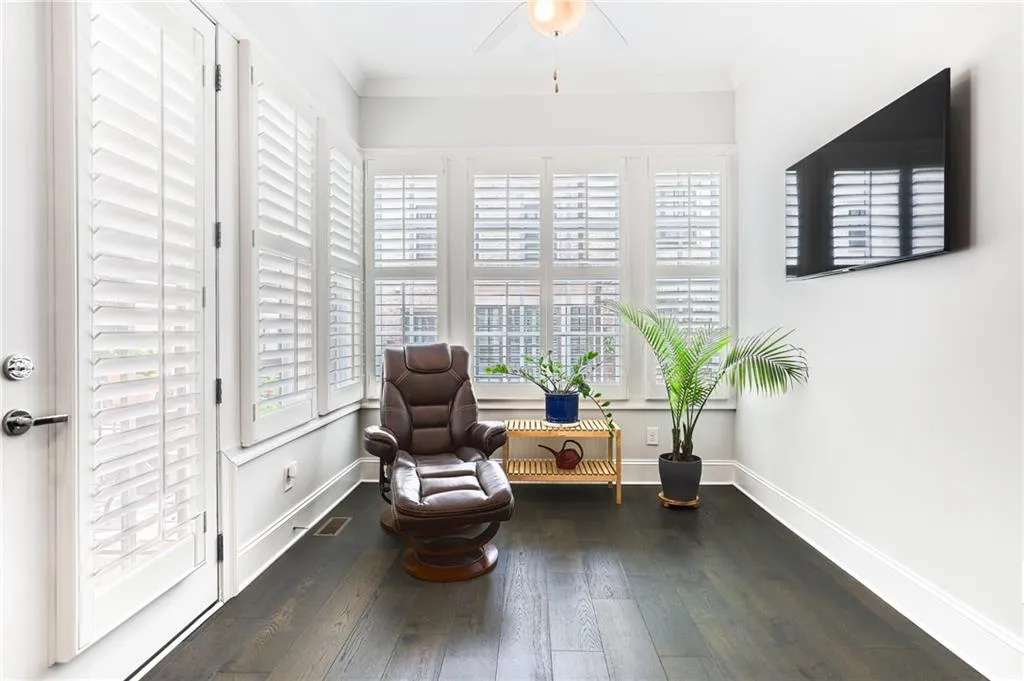 18 Peachtree Avenue Ne Unit 5, Atlanta, Georgia 30305, 3 Bedrooms Bedrooms, ,3 BathroomsBathrooms,Residential,For Sale,18 Peachtree Avenue Ne Unit 5,7653979