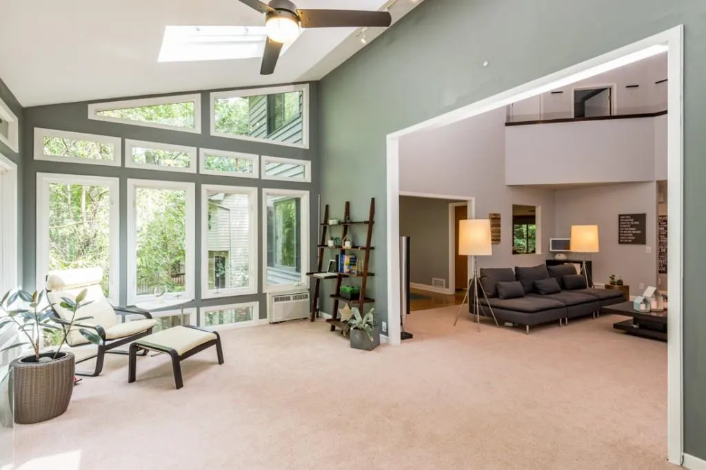 445 W Spalding Drive, Sandy Springs, Georgia 30328, 4 Bedrooms Bedrooms, ,3 BathroomsBathrooms,Residential,Sold,445 W Spalding Drive,5909552