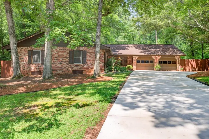 1249 Heritage Hills Circle, Snellville, Georgia 30078