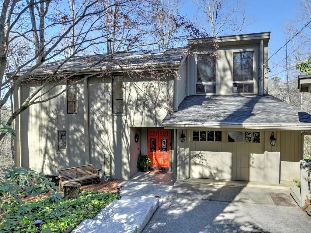 171 River Court Parkway, Sandy Springs, Georgia 30328, 3 Bedrooms Bedrooms, ,2 BathroomsBathrooms,Residential,Sold,171 River Court Parkway,7189620