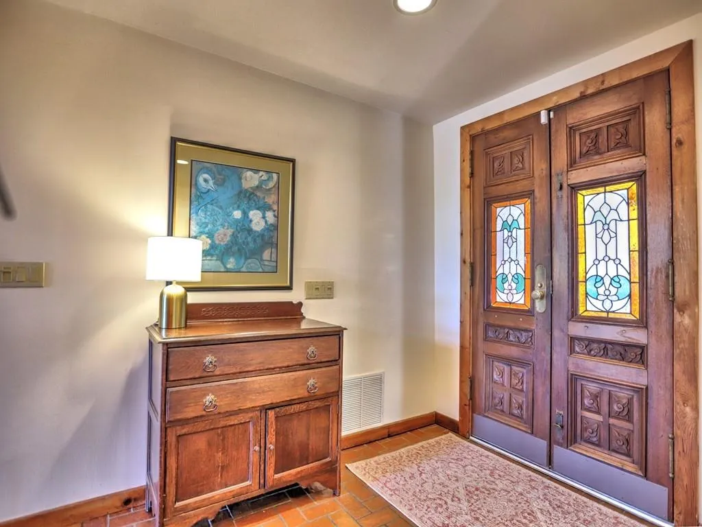 171 River Court Parkway, Sandy Springs, Georgia 30328, 3 Bedrooms Bedrooms, ,2 BathroomsBathrooms,Residential,Sold,171 River Court Parkway,7189620