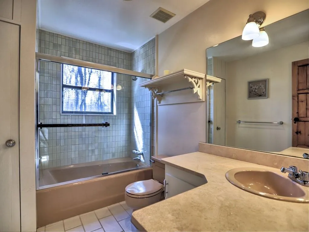 171 River Court Parkway, Sandy Springs, Georgia 30328, 3 Bedrooms Bedrooms, ,2 BathroomsBathrooms,Residential,Sold,171 River Court Parkway,7189620