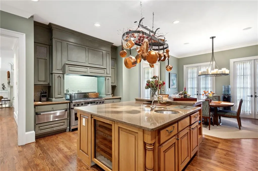 1190 W Garmon Road, Sandy Springs, Georgia 30327, 5 Bedrooms Bedrooms, ,6 BathroomsBathrooms,Residential,Sold,1190 W Garmon Road,7251550