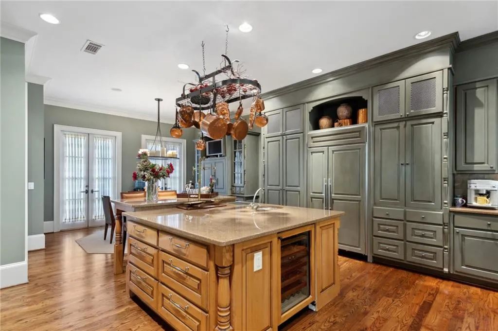 1190 W Garmon Road, Sandy Springs, Georgia 30327, 5 Bedrooms Bedrooms, ,6 BathroomsBathrooms,Residential,Sold,1190 W Garmon Road,7251550