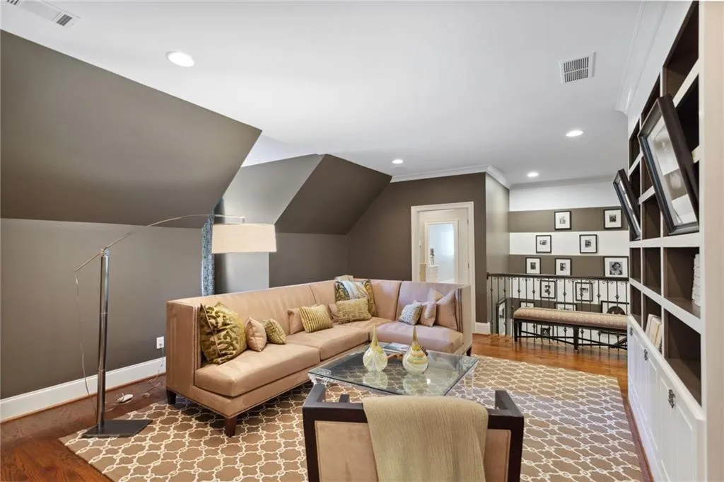 1190 W Garmon Road, Sandy Springs, Georgia 30327, 5 Bedrooms Bedrooms, ,6 BathroomsBathrooms,Residential,Sold,1190 W Garmon Road,7251550