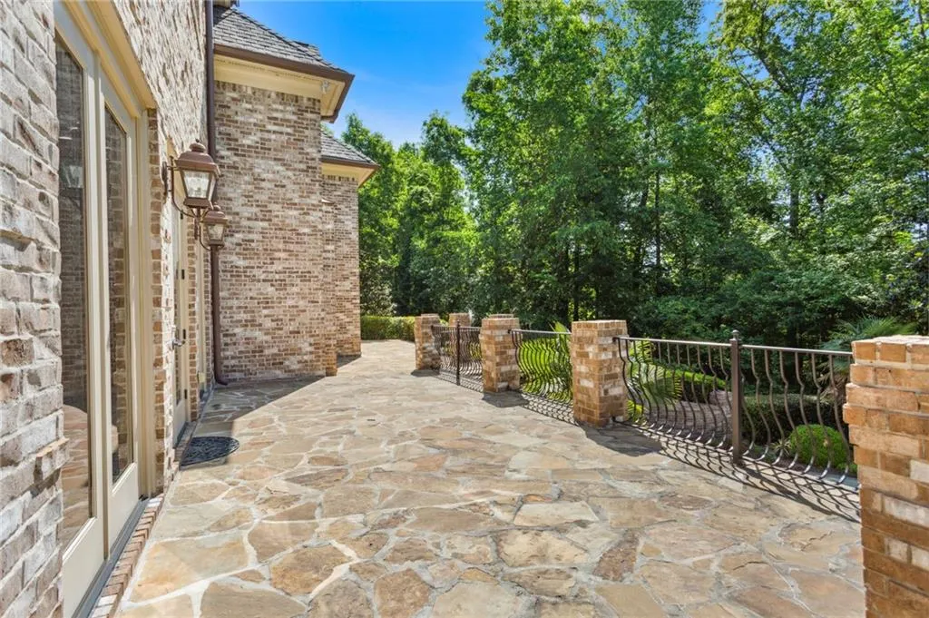 1190 W Garmon Road, Sandy Springs, Georgia 30327, 5 Bedrooms Bedrooms, ,6 BathroomsBathrooms,Residential,Sold,1190 W Garmon Road,7251550