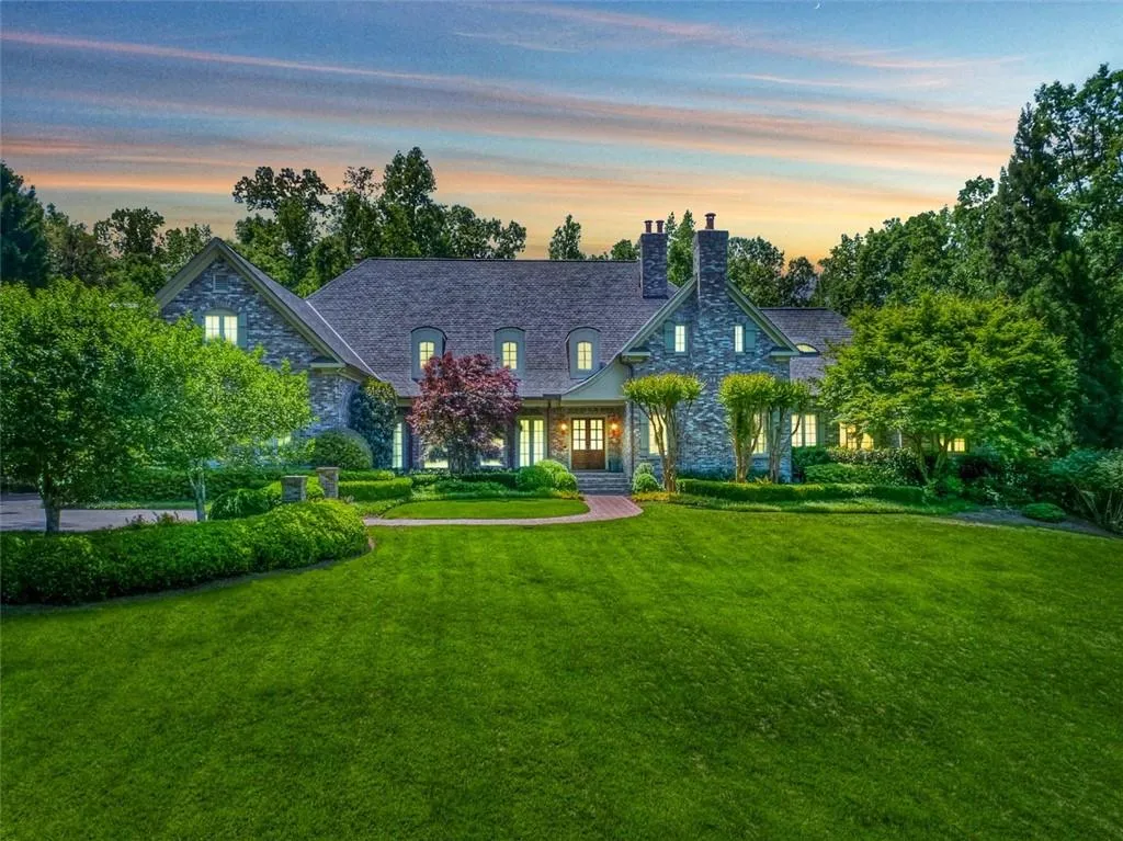 1190 W Garmon Road, Sandy Springs, Georgia 30327, 5 Bedrooms Bedrooms, ,6 BathroomsBathrooms,Residential,Sold,1190 W Garmon Road,7251550