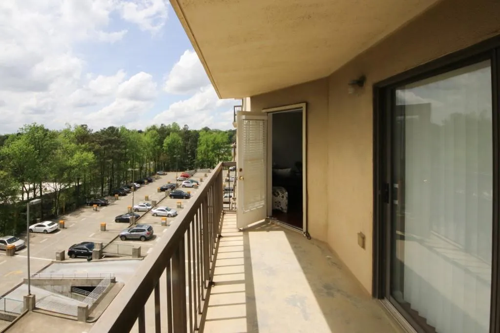795 Hammond Drive Unit 606, Atlanta, Georgia 30328, 2 Bedrooms Bedrooms, ,1 BathroomBathrooms,Residential,Sold,795 Hammond Drive Unit 606,6869119