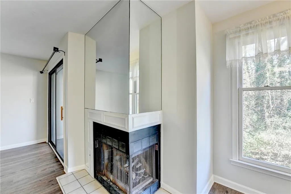 911 Garden Court, Atlanta, Georgia 30328, 2 Bedrooms Bedrooms, ,2 BathroomsBathrooms,Residential,For Sale,911 Garden Court,7704561