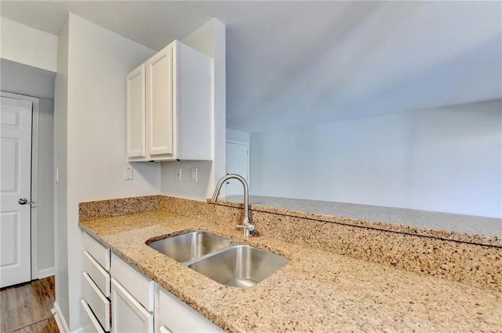 911 Garden Court, Atlanta, Georgia 30328, 2 Bedrooms Bedrooms, ,2 BathroomsBathrooms,Residential,For Sale,911 Garden Court,7704561