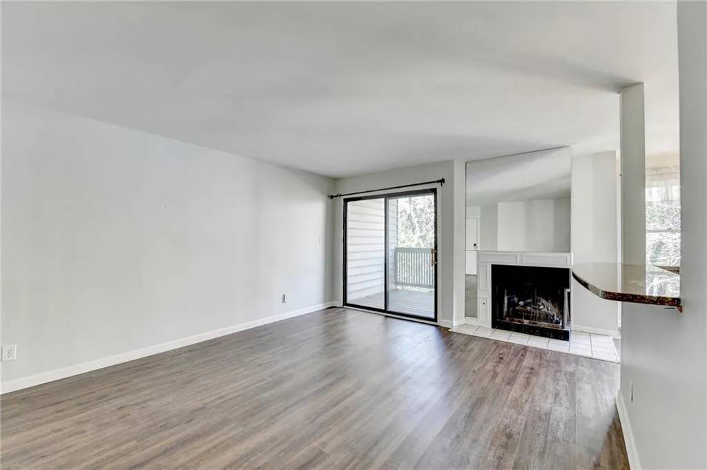 911 Garden Court, Atlanta, Georgia 30328, 2 Bedrooms Bedrooms, ,2 BathroomsBathrooms,Residential,For Sale,911 Garden Court,7704561