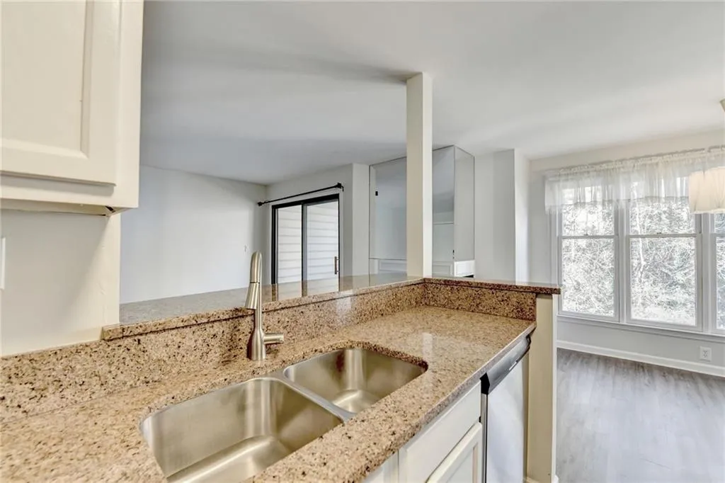 911 Garden Court, Atlanta, Georgia 30328, 2 Bedrooms Bedrooms, ,2 BathroomsBathrooms,Residential,For Sale,911 Garden Court,7704561