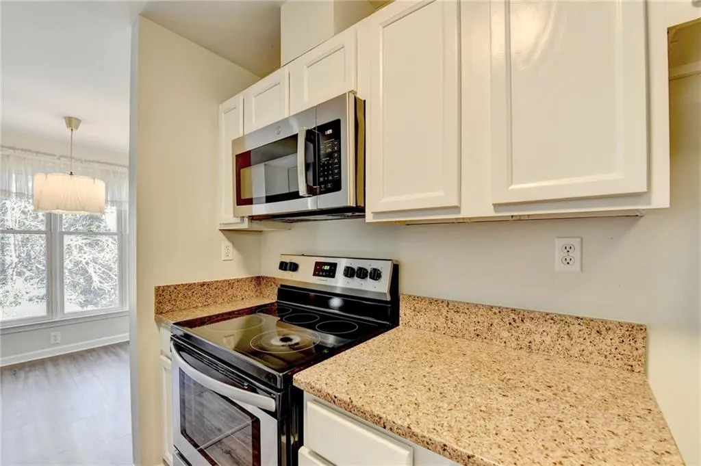 911 Garden Court, Atlanta, Georgia 30328, 2 Bedrooms Bedrooms, ,2 BathroomsBathrooms,Residential,For Sale,911 Garden Court,7704561