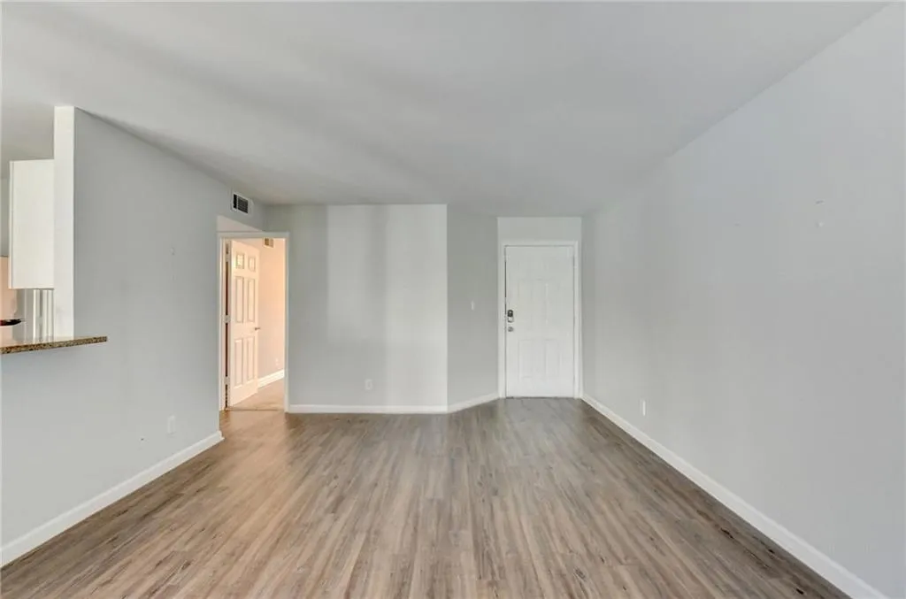 911 Garden Court, Atlanta, Georgia 30328, 2 Bedrooms Bedrooms, ,2 BathroomsBathrooms,Residential,For Sale,911 Garden Court,7704561