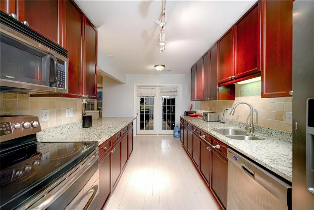750 Dalrymple Road Unit E3, Sandy Springs, Georgia 30328, 4 Bedrooms Bedrooms, ,2 BathroomsBathrooms,Residential,Sold,750 Dalrymple Road Unit E3,6771204