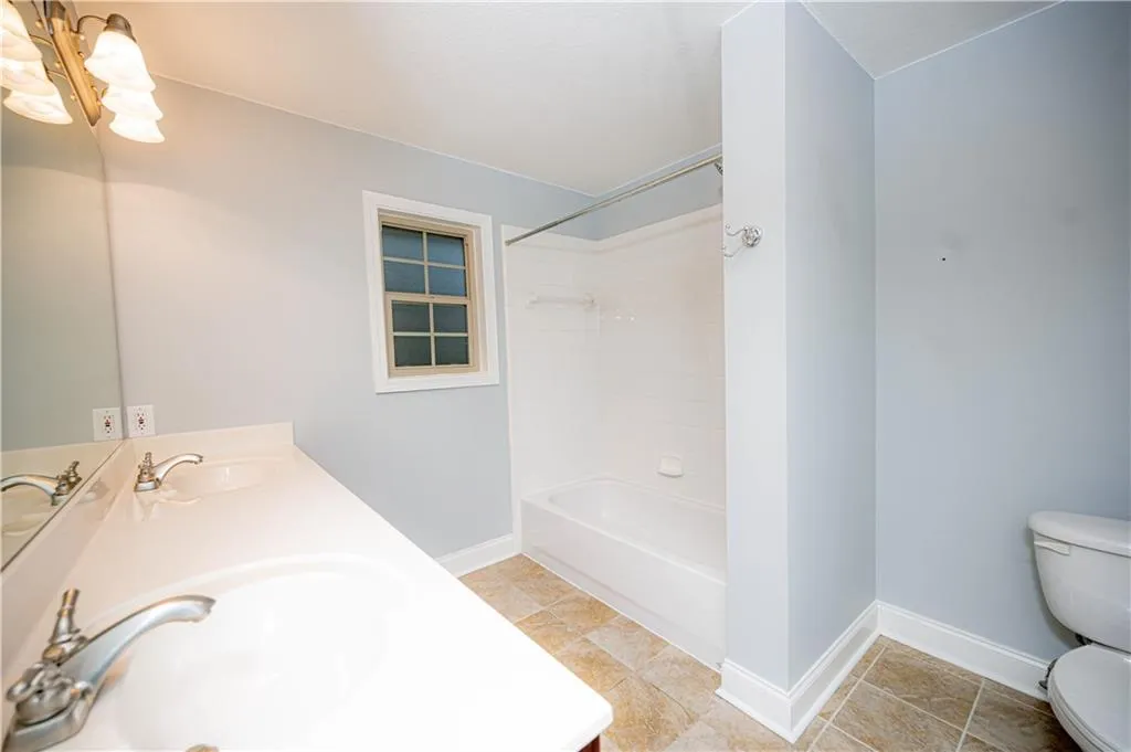 750 Dalrymple Road Unit E3, Sandy Springs, Georgia 30328, 4 Bedrooms Bedrooms, ,2 BathroomsBathrooms,Residential,Sold,750 Dalrymple Road Unit E3,6771204