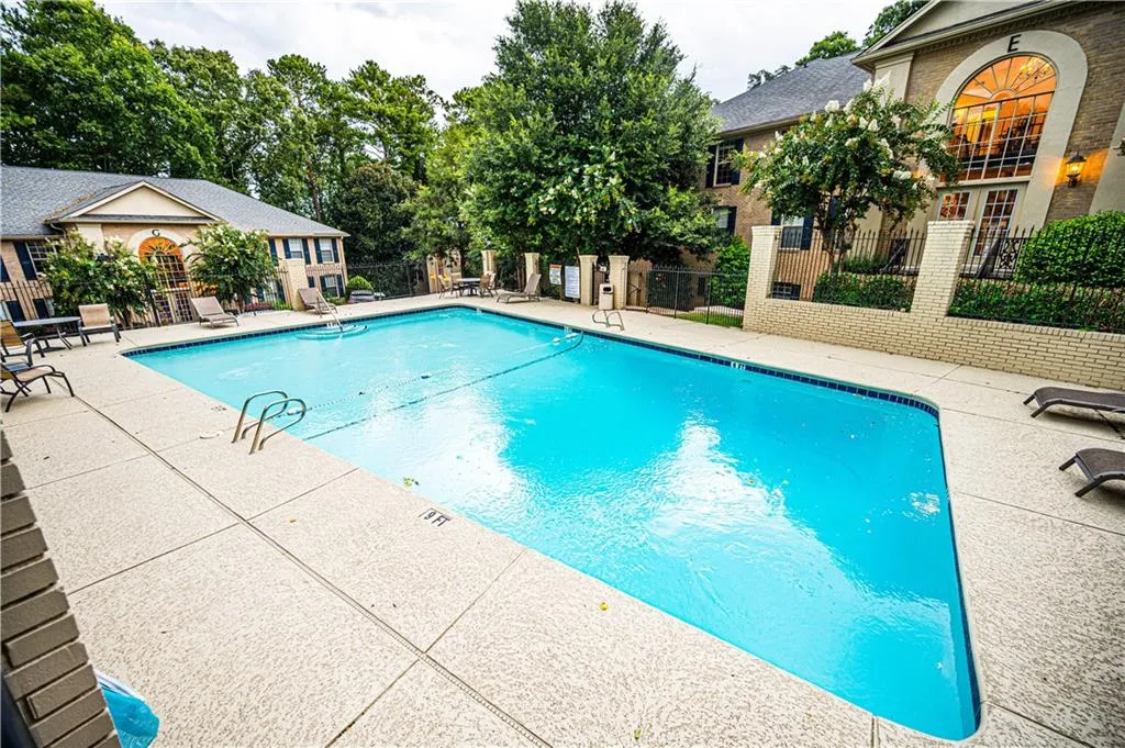 750 Dalrymple Road Unit E3, Sandy Springs, Georgia 30328, 4 Bedrooms Bedrooms, ,2 BathroomsBathrooms,Residential,Sold,750 Dalrymple Road Unit E3,6771204