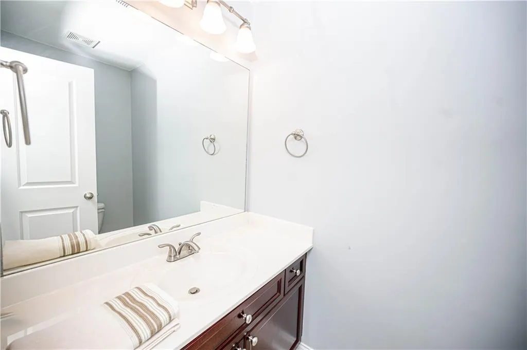 750 Dalrymple Road Unit E3, Sandy Springs, Georgia 30328, 4 Bedrooms Bedrooms, ,2 BathroomsBathrooms,Residential,Sold,750 Dalrymple Road Unit E3,6771204