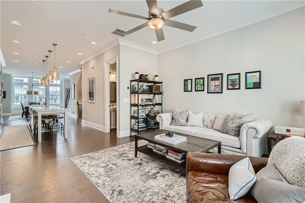6643 Sterling Drive, Sandy Springs, Georgia 30328, 3 Bedrooms Bedrooms, ,4 BathroomsBathrooms,Residential,Sold,6643 Sterling Drive,6994429