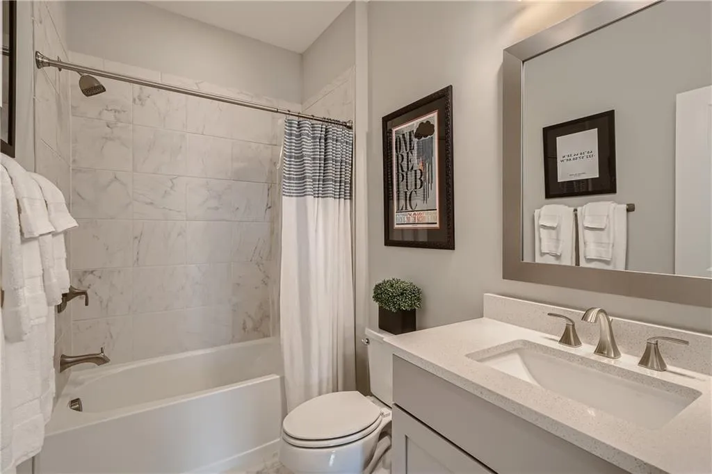 6643 Sterling Drive, Sandy Springs, Georgia 30328, 3 Bedrooms Bedrooms, ,4 BathroomsBathrooms,Residential,Sold,6643 Sterling Drive,6994429