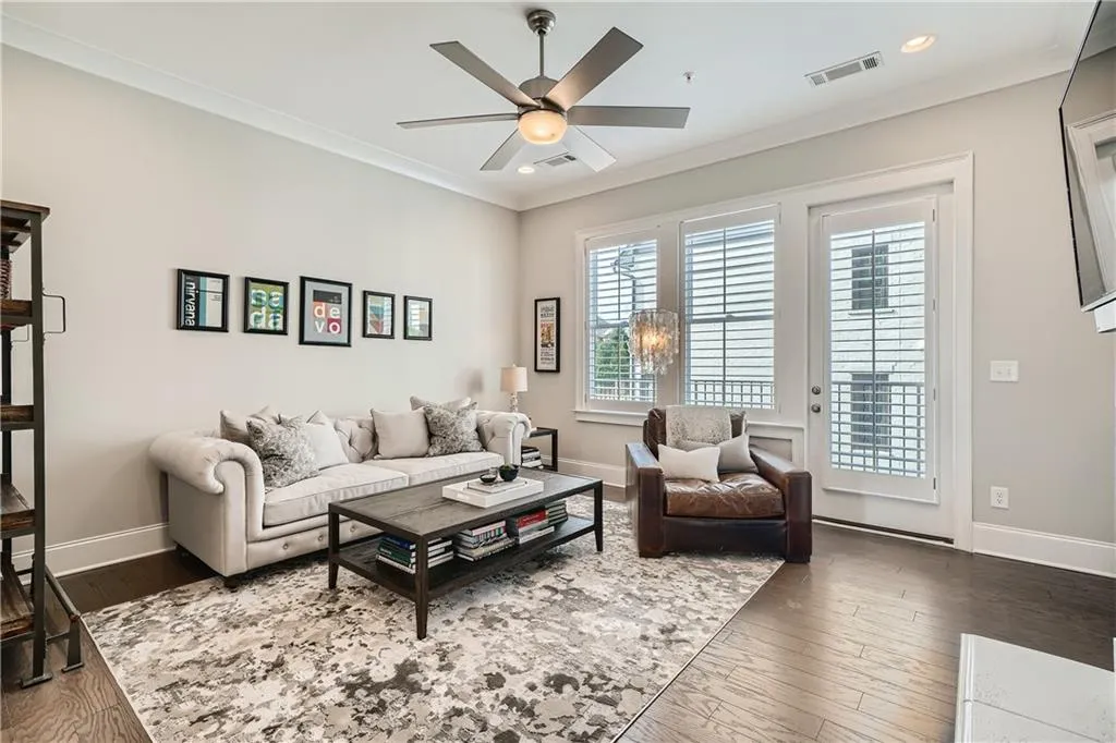 6643 Sterling Drive, Sandy Springs, Georgia 30328, 3 Bedrooms Bedrooms, ,4 BathroomsBathrooms,Residential,Sold,6643 Sterling Drive,6994429