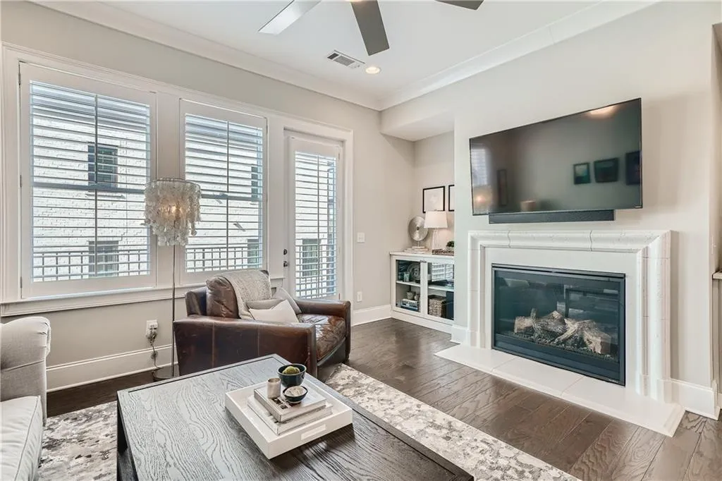 6643 Sterling Drive, Sandy Springs, Georgia 30328, 3 Bedrooms Bedrooms, ,4 BathroomsBathrooms,Residential,Sold,6643 Sterling Drive,6994429