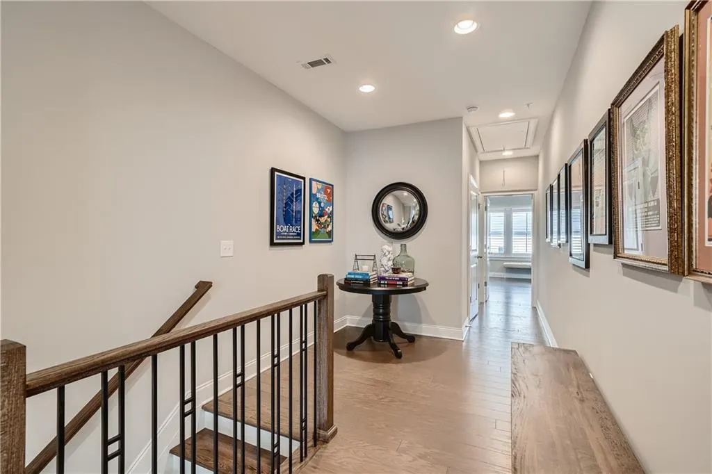 6643 Sterling Drive, Sandy Springs, Georgia 30328, 3 Bedrooms Bedrooms, ,4 BathroomsBathrooms,Residential,Sold,6643 Sterling Drive,6994429
