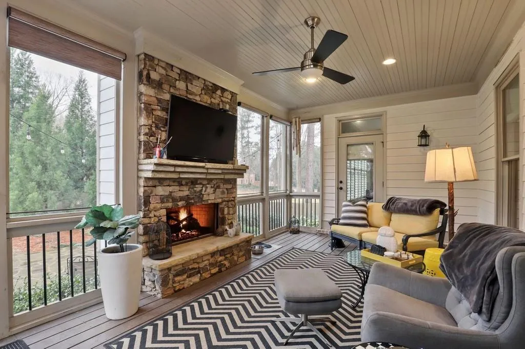 1025 Balmoral Road, Sandy Springs, Georgia 30319, 6 Bedrooms Bedrooms, ,5 BathroomsBathrooms,Residential,Sold,1025 Balmoral Road,6832493