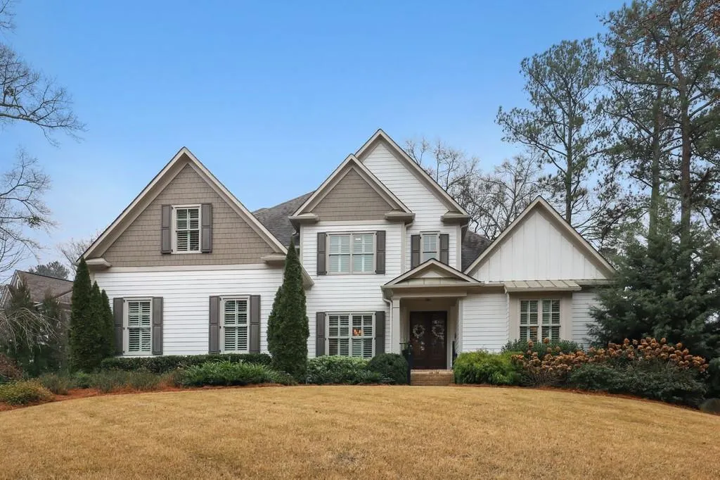 1025 Balmoral Road, Sandy Springs, Georgia 30319, 6 Bedrooms Bedrooms, ,5 BathroomsBathrooms,Residential,Sold,1025 Balmoral Road,6832493
