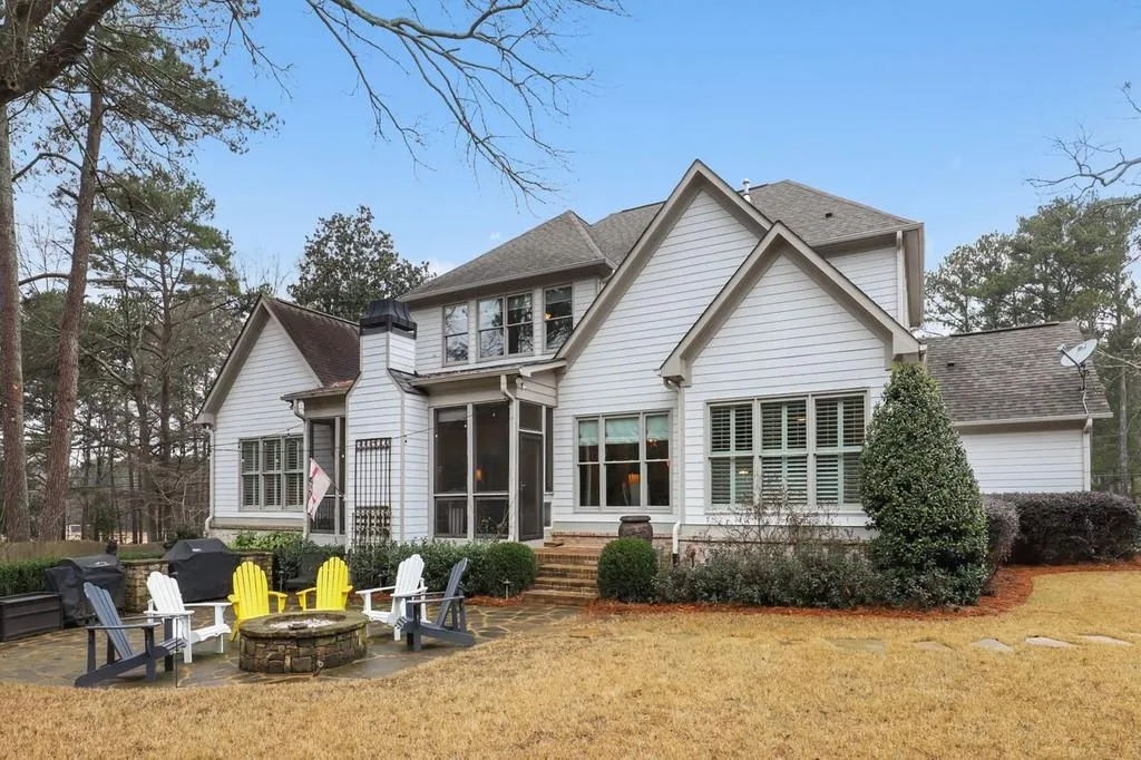 1025 Balmoral Road, Sandy Springs, Georgia 30319, 6 Bedrooms Bedrooms, ,5 BathroomsBathrooms,Residential,Sold,1025 Balmoral Road,6832493