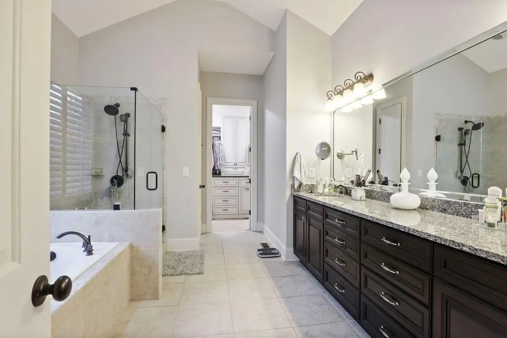 1025 Balmoral Road, Sandy Springs, Georgia 30319, 6 Bedrooms Bedrooms, ,5 BathroomsBathrooms,Residential,Sold,1025 Balmoral Road,6832493