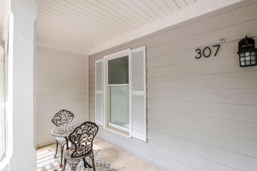 307 Hollyfax Circle, Atlanta, Georgia 30328, 2 Bedrooms Bedrooms, ,2 BathroomsBathrooms,Residential,For Sale,307 Hollyfax Circle,7662736