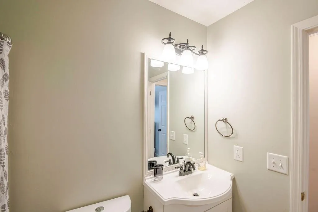 307 Hollyfax Circle, Atlanta, Georgia 30328, 2 Bedrooms Bedrooms, ,2 BathroomsBathrooms,Residential,For Sale,307 Hollyfax Circle,7662736