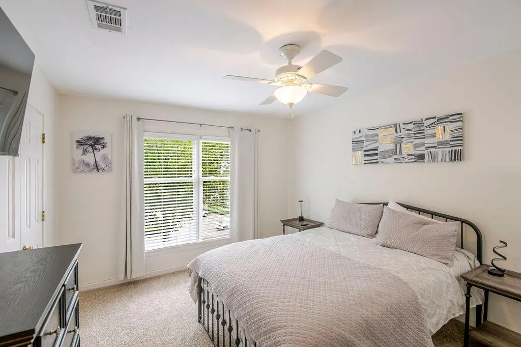 307 Hollyfax Circle, Atlanta, Georgia 30328, 2 Bedrooms Bedrooms, ,2 BathroomsBathrooms,Residential,For Sale,307 Hollyfax Circle,7662736