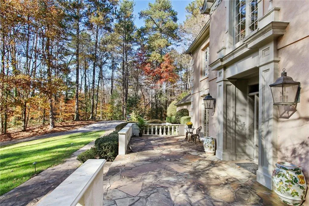 5805 Winterthur Lane, Sandy Springs, Georgia 30328, 4 Bedrooms Bedrooms, ,3 BathroomsBathrooms,Residential,Sold,5805 Winterthur Lane,6976551